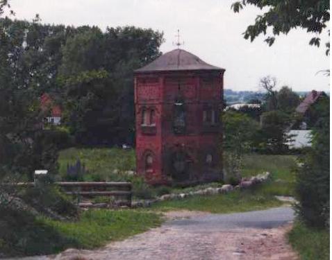 Der Taubenturm aus Richtung Norden